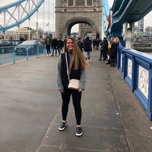 Meet your Posher, Anna